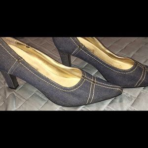 Blue jean fabric shoes